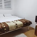Book A Sarajevo, Free Parking & Garden 홈스테이 사라예보